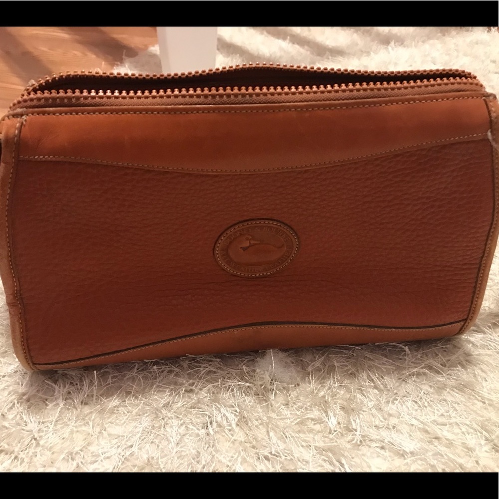 Vintage leather Dooney and Bourke (used)
